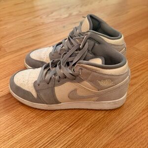 Jordan Athletic Shoes in Gray and Cream